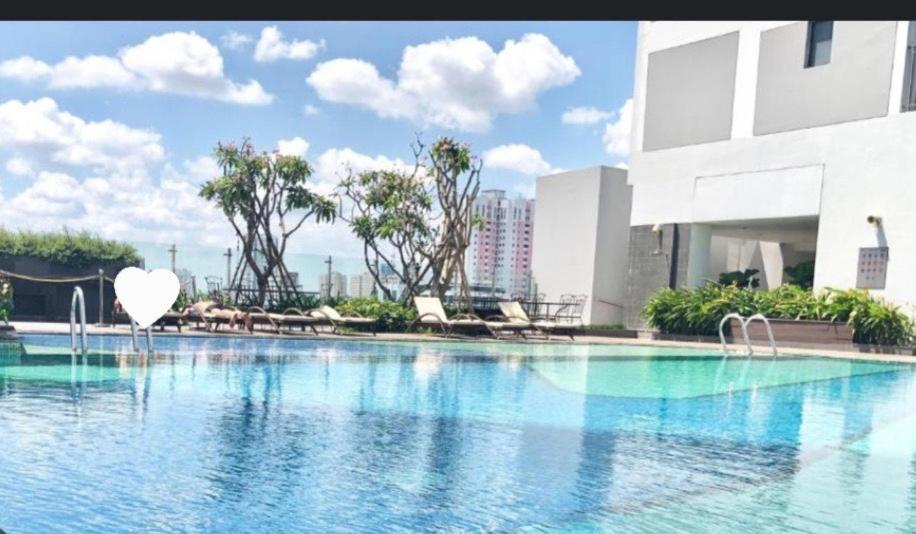 Your Home - Rivergate Residence โฮจิมินห์ซิตี้ ภายนอก รูปภาพ
